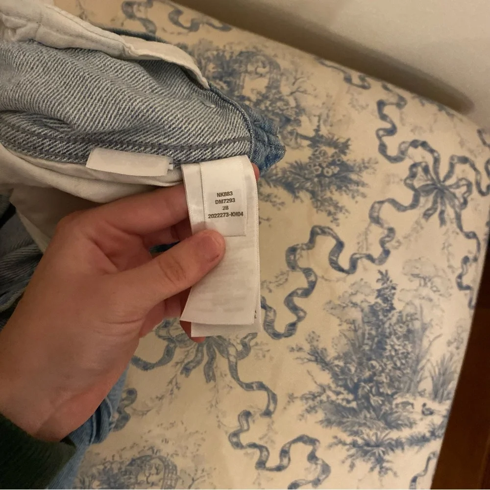 Madewell Low Slung Straight Cargo Jeans | Coleman Wash | Size 28 - Picture 12 of 12